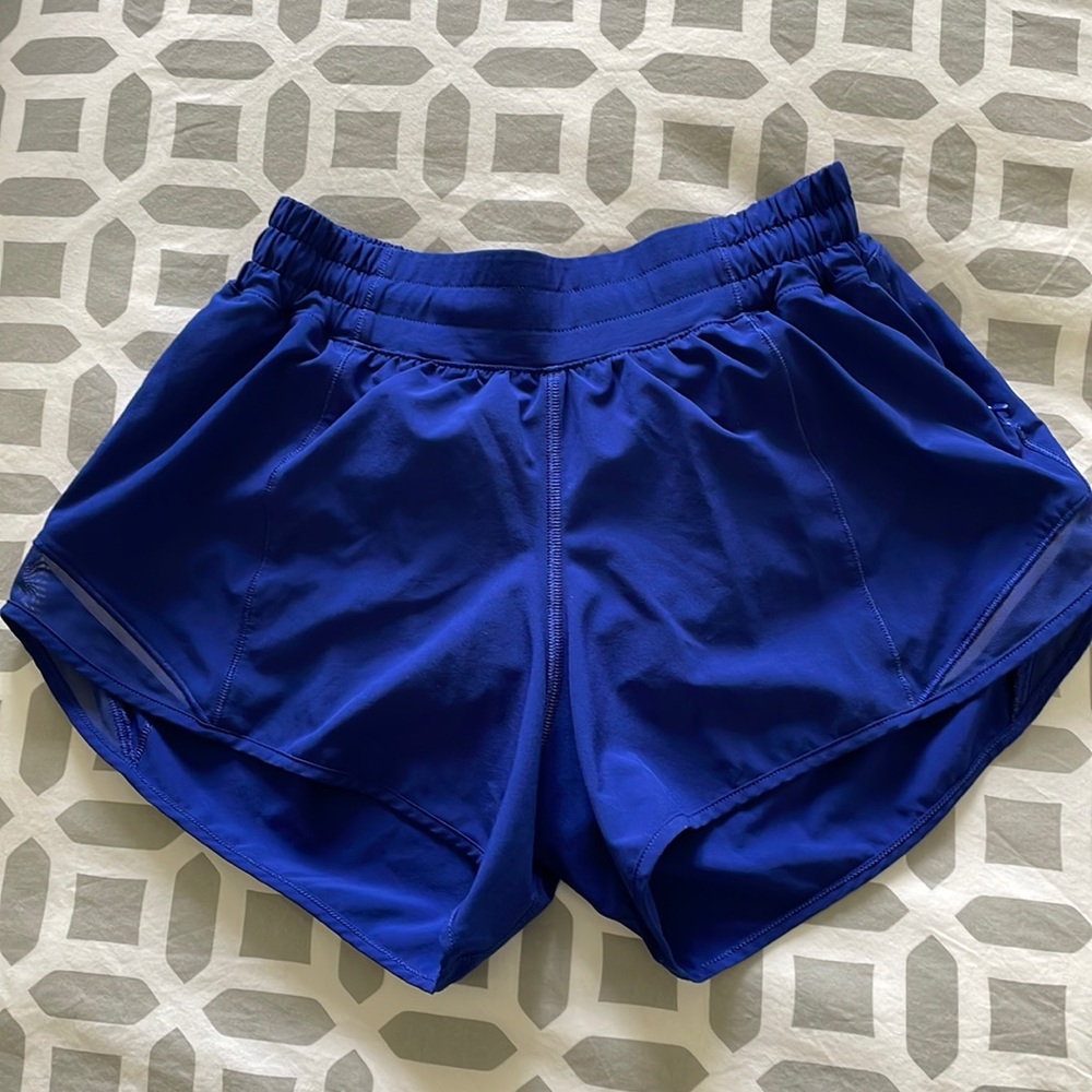 Lululemon Hotty Hot Short 2.5" in Royal Blue Size 6 RARE COLOR
